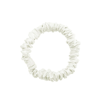 Antibacterial, hypoallergenic, and Hyaluronic Acid infused scrunchies hydrate your hair at all the time.
