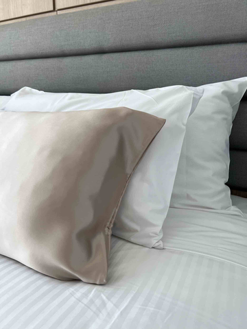 SILK PILLOWCASES