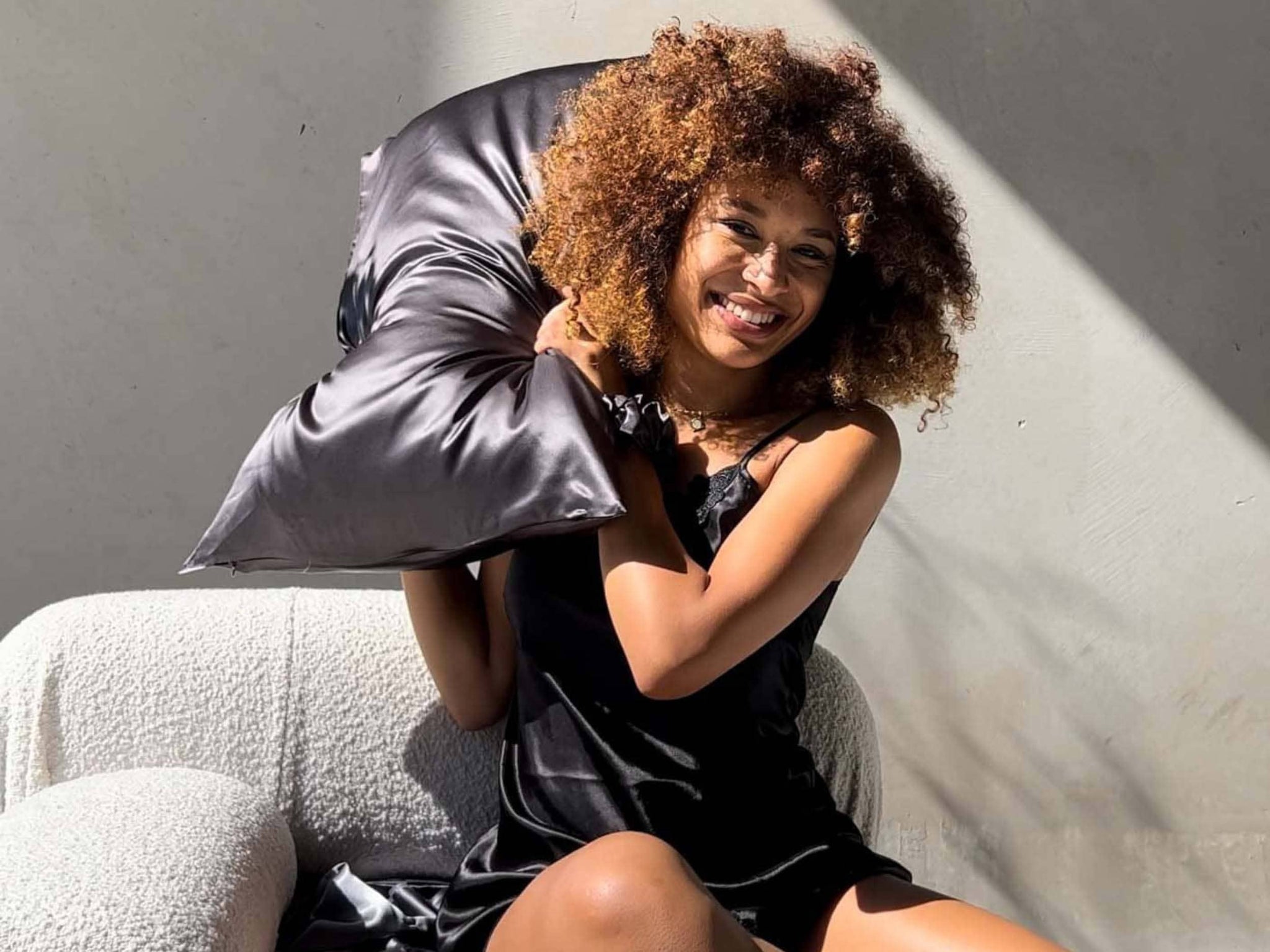 60 night sleep trial risk free hyaluronic acid infused silk pillowcase silk eye mask silk scrunchie benefits silk differences