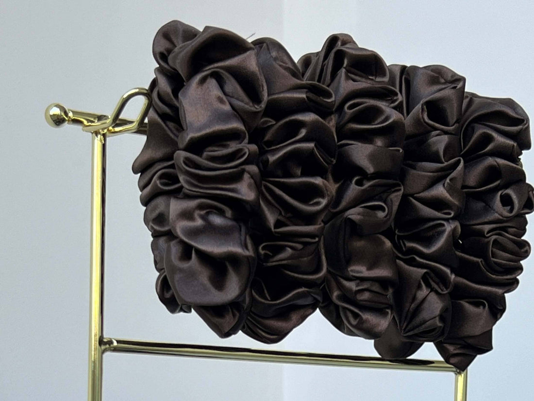 Save yourself from hair breakage and knots and allow our silky scrunchies to improve the quality of your hair's life! We use the highest quality (6A) 100% Mulberry silk that helps to ensure your endless experience. Antibacterial, hypoallergenic, and Hyaluronic Acid infused scrunchies.