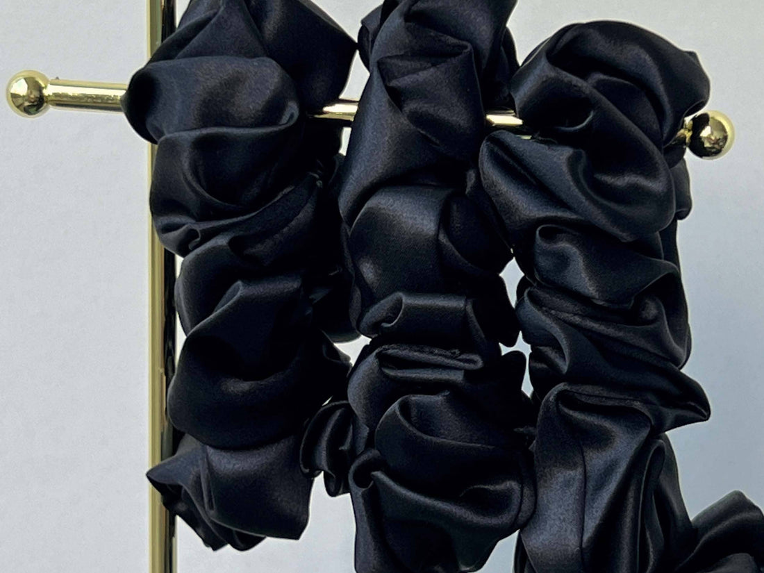 Save yourself from hair breakage and knots and allow our silky scrunchies to improve the quality of your hair's life! We use the highest quality (6A) 100% Mulberry silk that helps to ensure your endless experience. Antibacterial, hypoallergenic, and Hyaluronic Acid infused scrunchies.