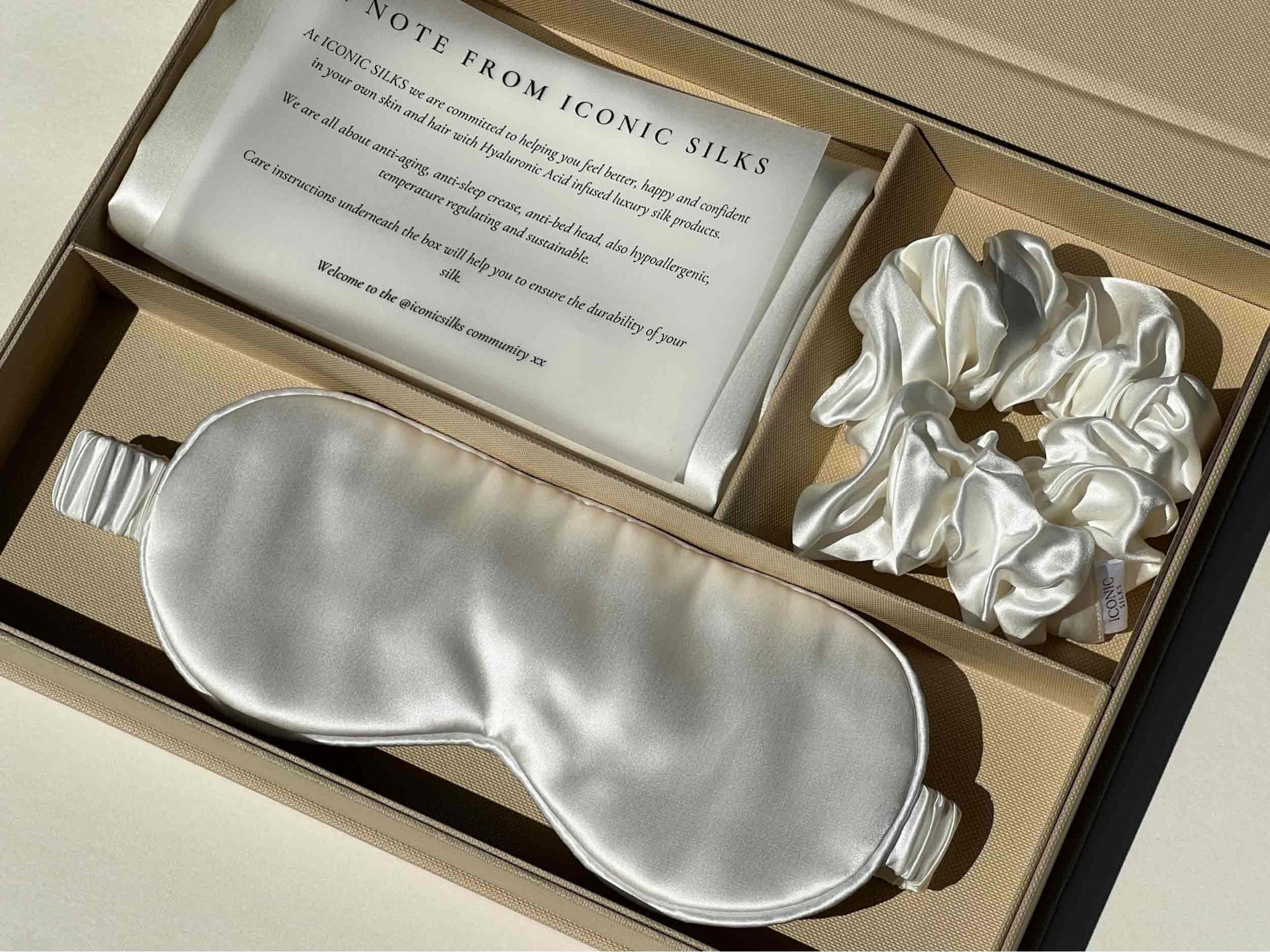 Experience the ultimate beauty sleep with our Hyaluronic Acid-infused silk set. Our luxurious silk pillowcase, eye mask, and scrunchie are all infused with skin-loving Hyaluronic Acid to help hydrate, plump, and soothe your skin and hair as you sleep. Wake up feeling refreshed and rejuvenated with the power of Hyaluronic Acid and the silky smoothness of our high-quality silk fiber.