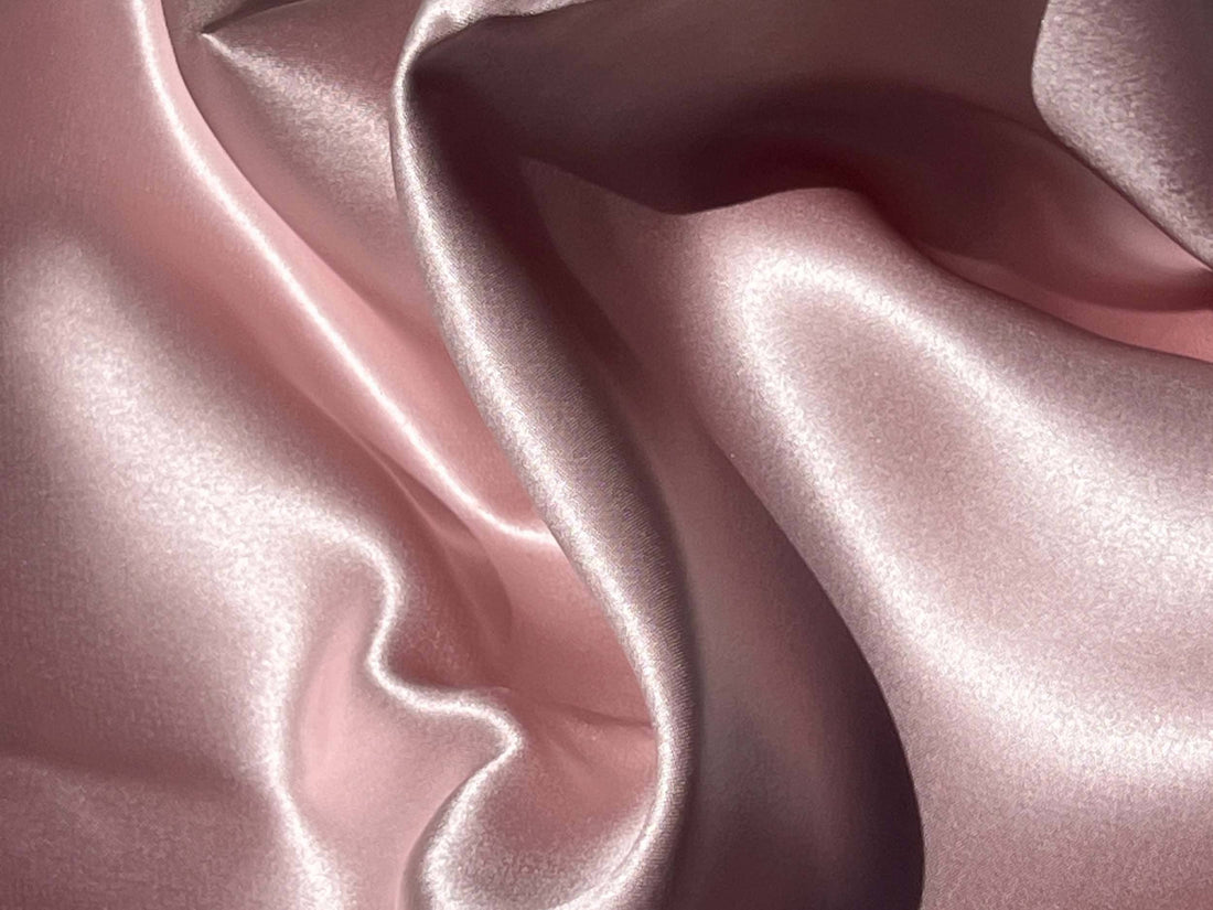 Experience the ultimate beauty sleep with our Hyaluronic Acid-infused silk set. Our luxurious silk pillowcase, eye mask, and scrunchie are all infused with skin-loving Hyaluronic Acid to help hydrate, plump, and soothe your skin and hair as you sleep. Wake up feeling refreshed and rejuvenated with the power of Hyaluronic Acid and the silky smoothness of our high-quality silk fiber.