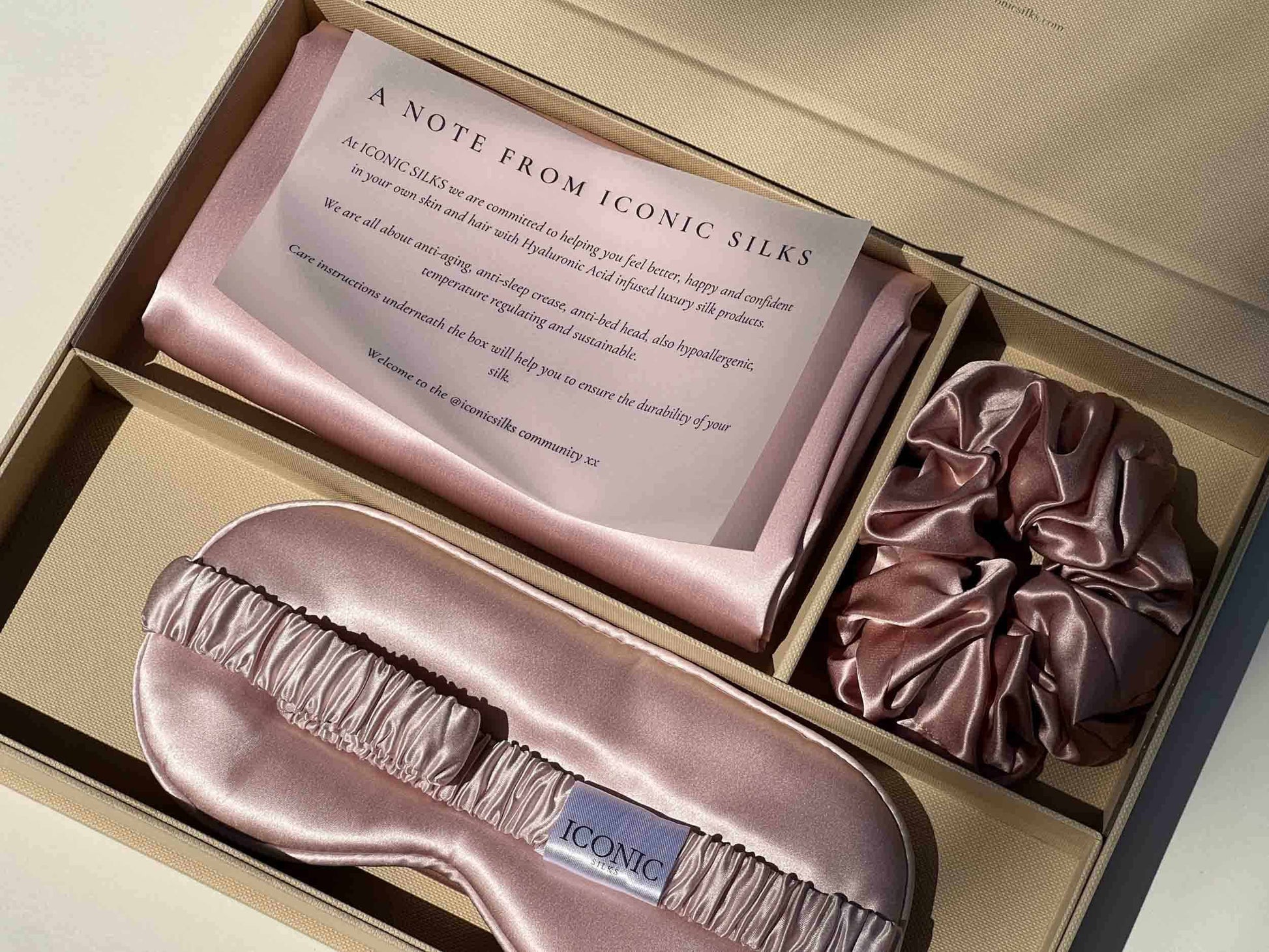 Experience the ultimate beauty sleep with our Hyaluronic Acid-infused silk set. Our luxurious silk pillowcase, eye mask, and scrunchie are all infused with skin-loving Hyaluronic Acid to help hydrate, plump, and soothe your skin and hair as you sleep. Wake up feeling refreshed and rejuvenated with the power of Hyaluronic Acid and the silky smoothness of our high-quality silk fiber.